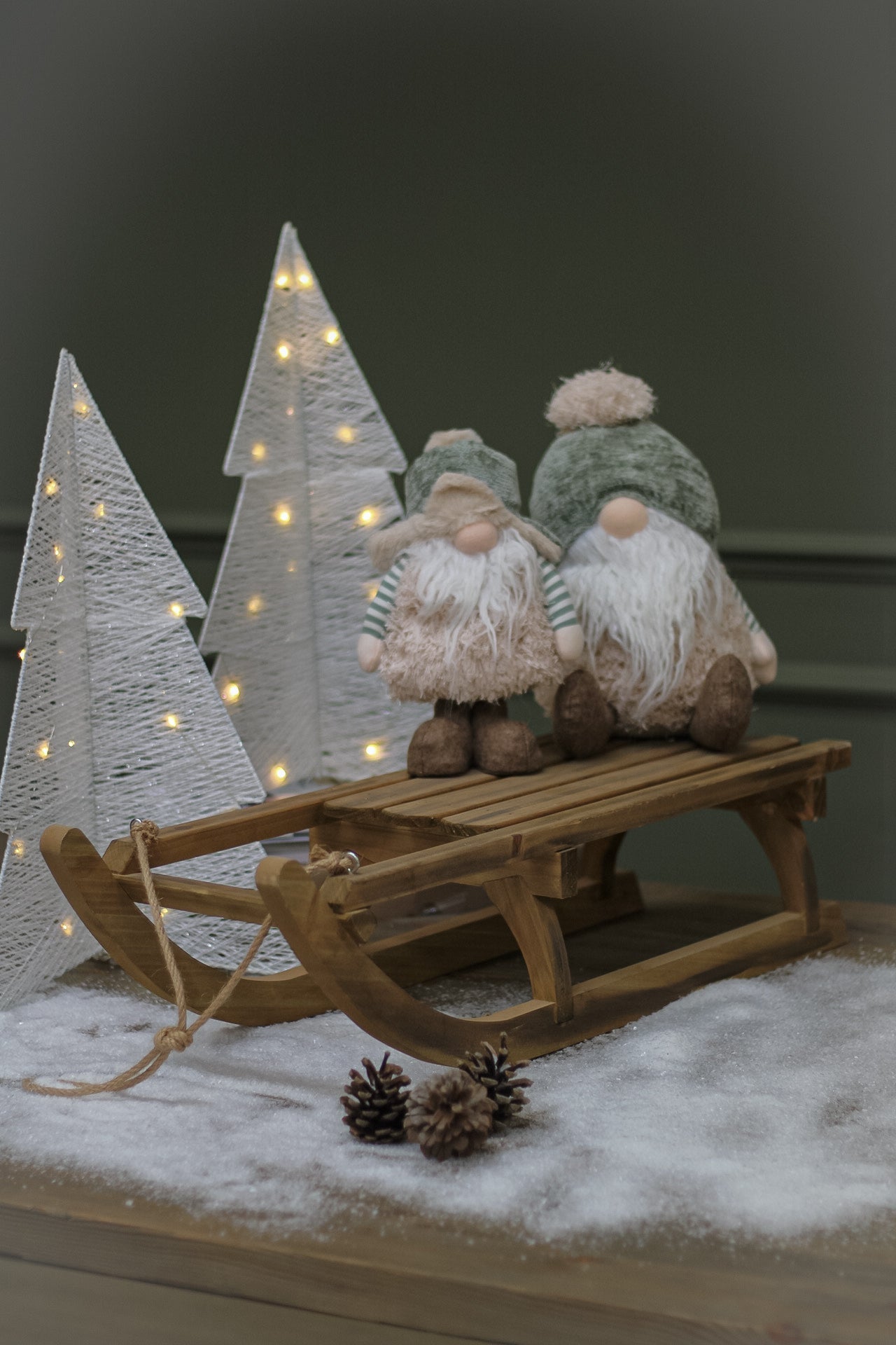 Creating a Festive Winter Wonderland: Tips for Transforming Your Home This Christmas