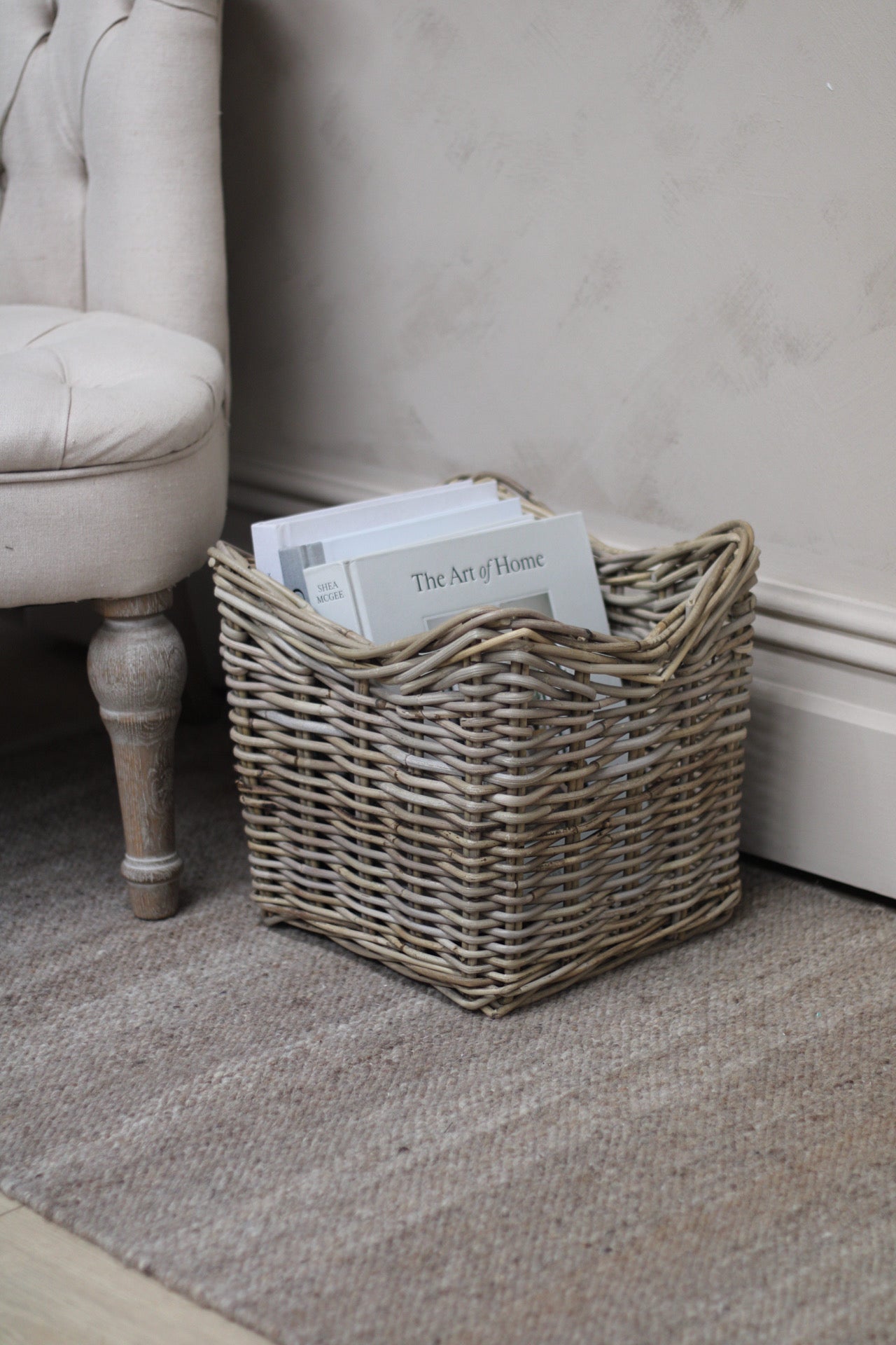 Small Wavy Top Basket