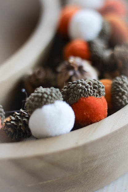 White &amp; Orange Acorn &amp; Pinecones