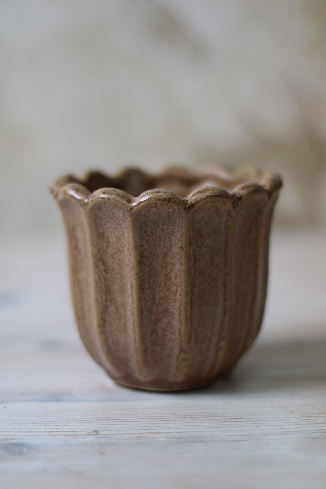 Earth Brown Tulip Stoneware Pot