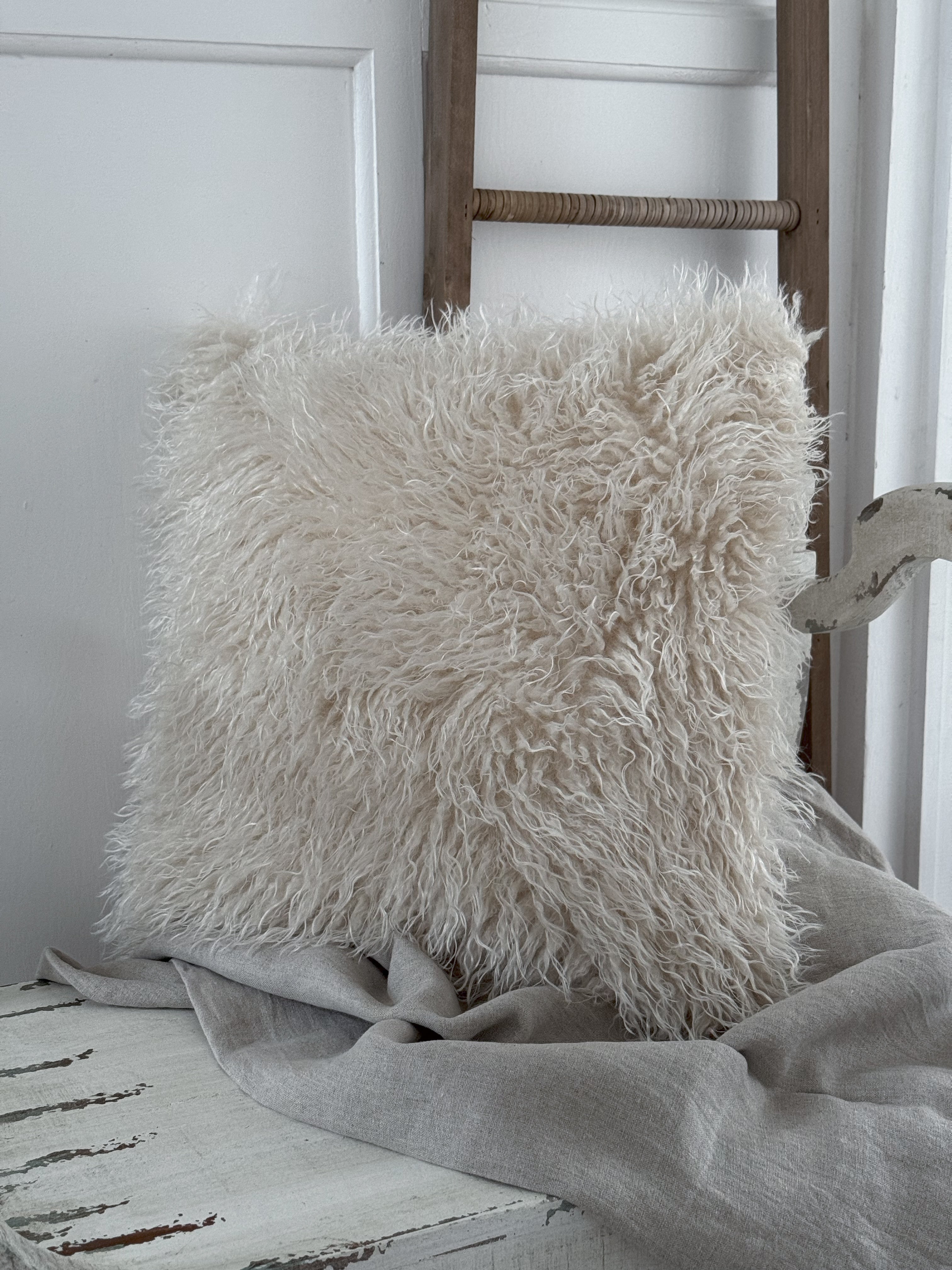 Tibet Ivory Fur Cushion