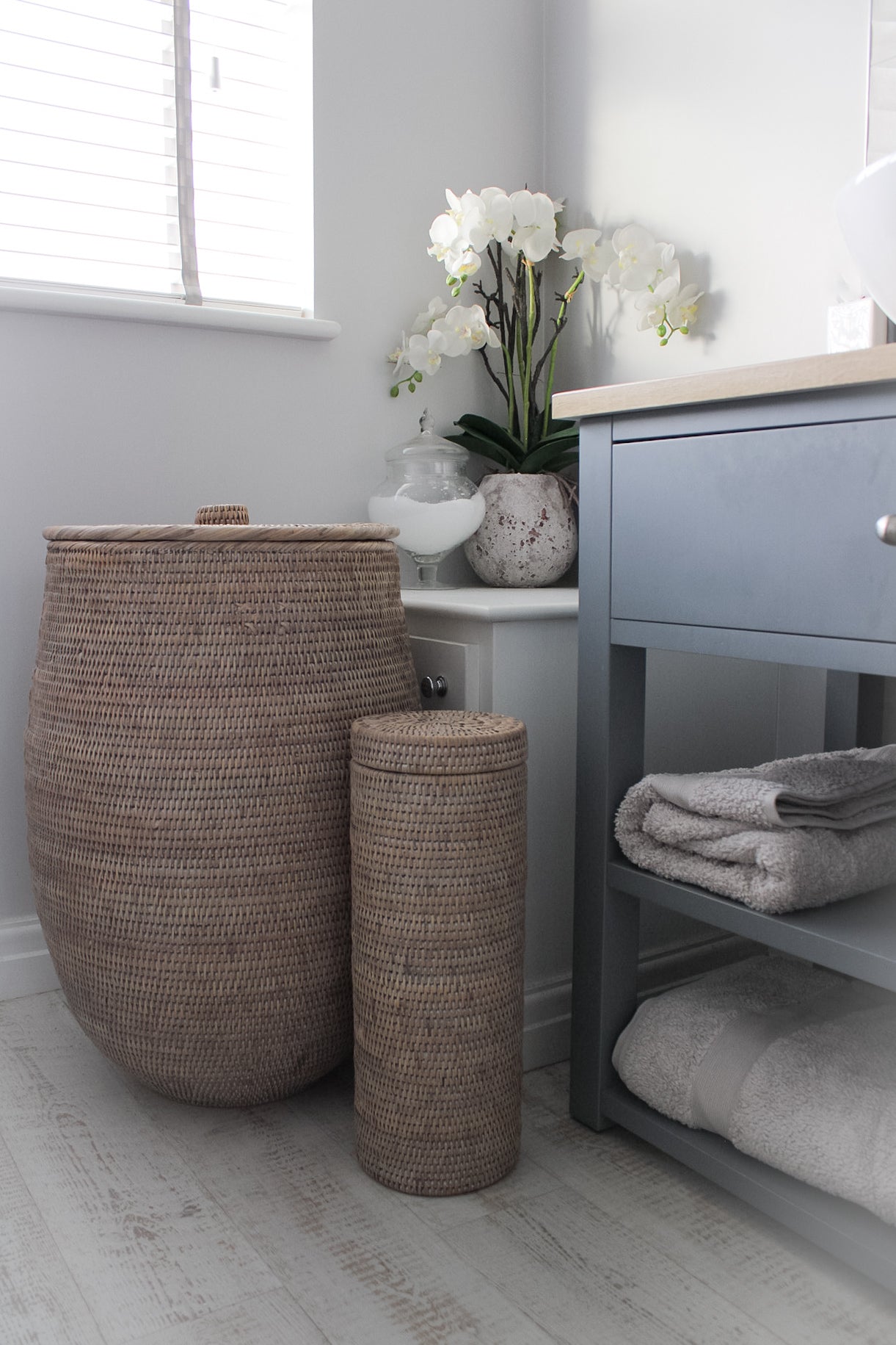 White Washed Natural Rattan Toilet Roll Container