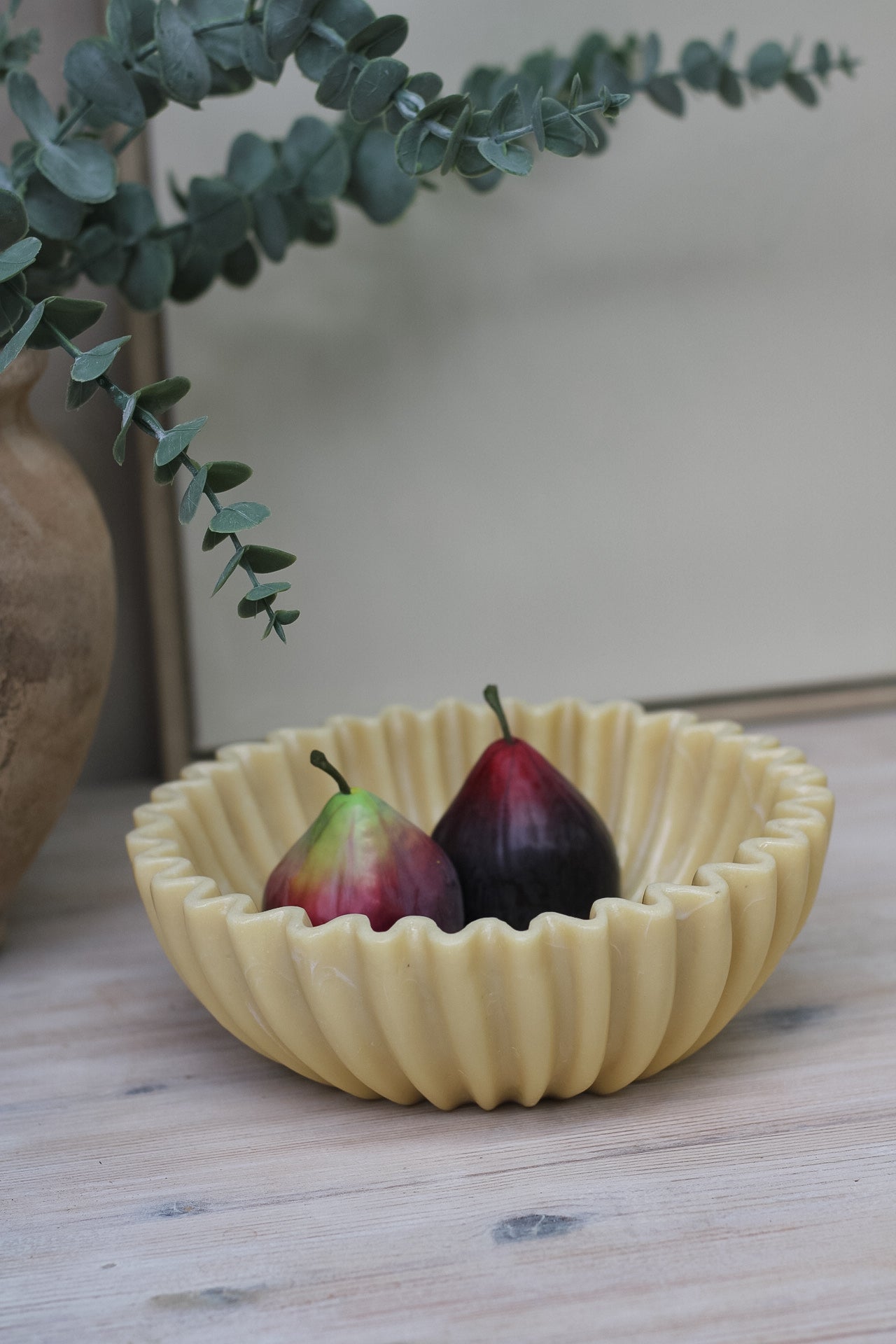 Latte Ruffle Bowl