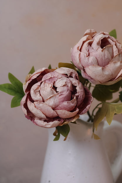 Faux Vintage Mauve Dried Touch Closed Peony Stem