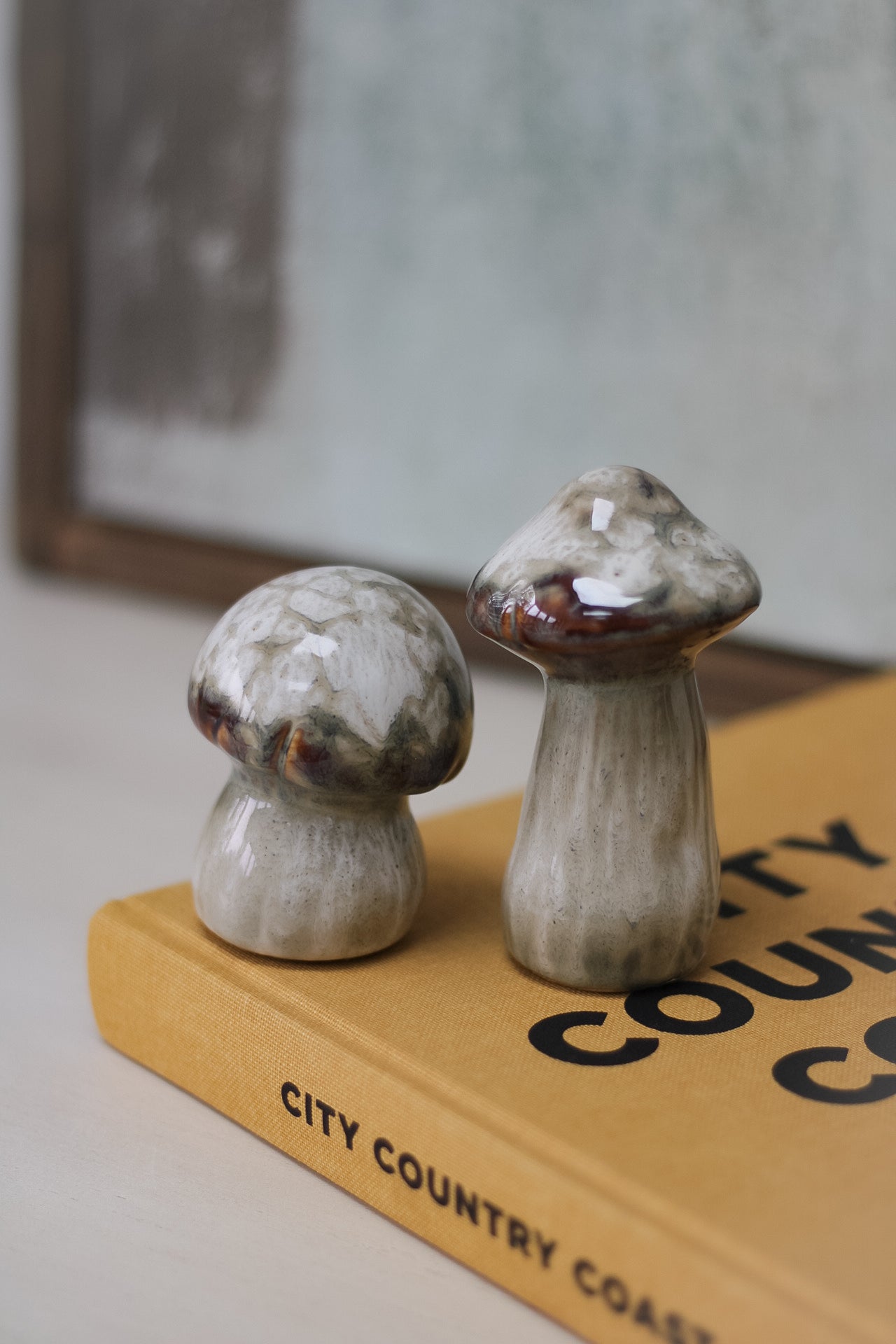 Beige Porcelain Mushrooms 001