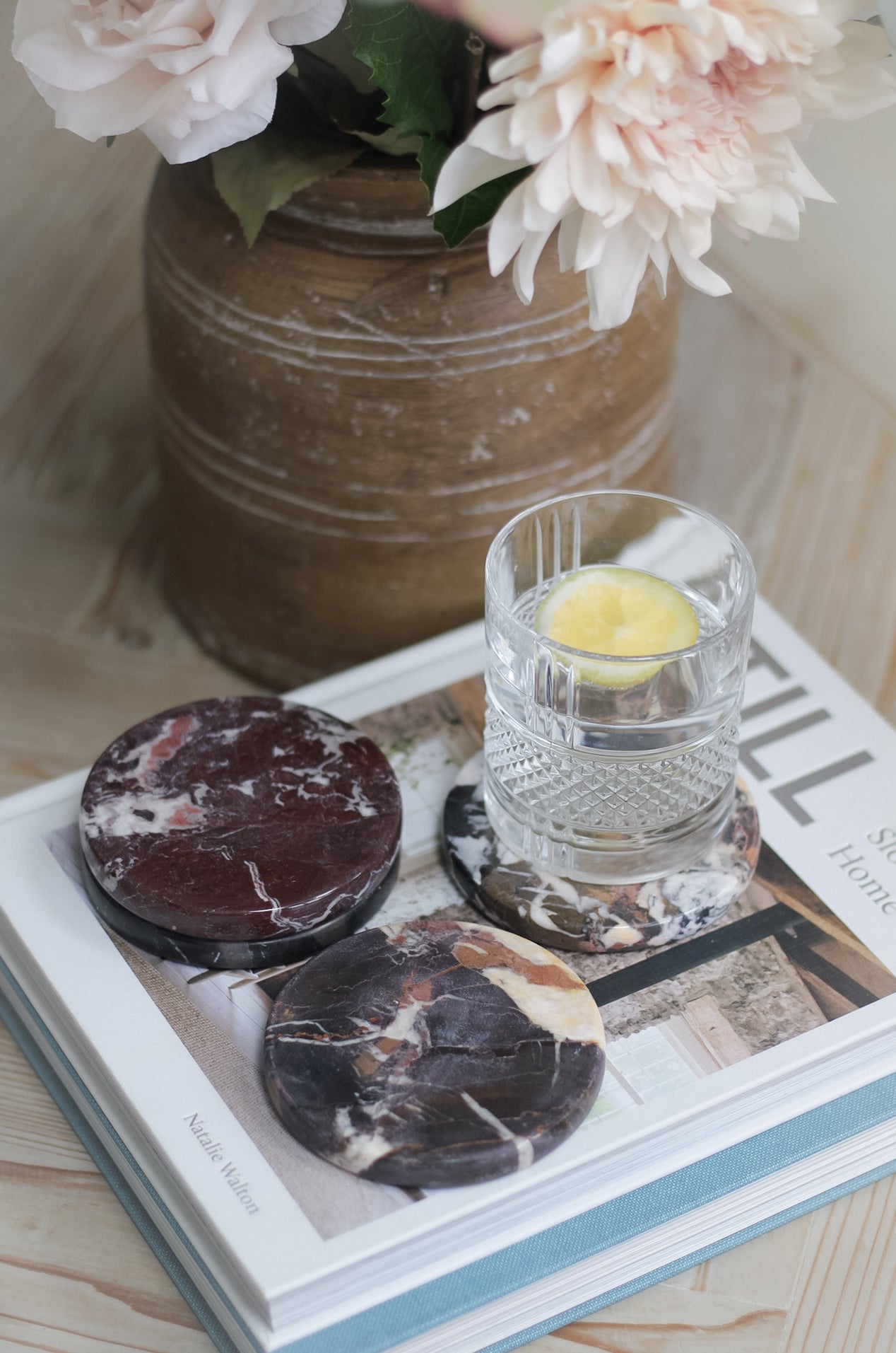 Black round marble coasters