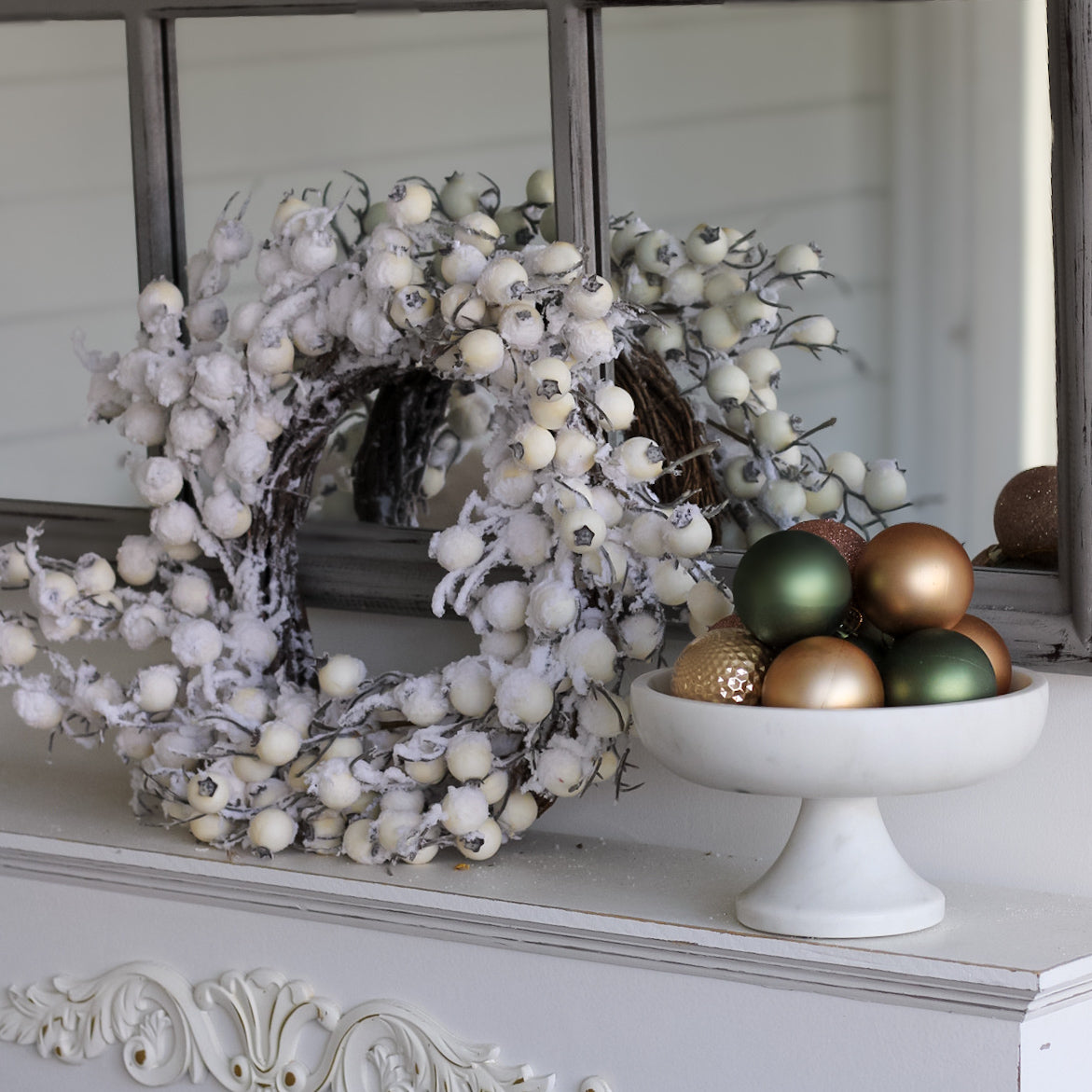 Snowy White Berry Wreath