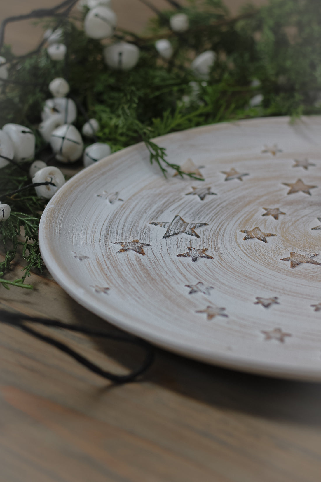 Distressed White Wooden Star Plate