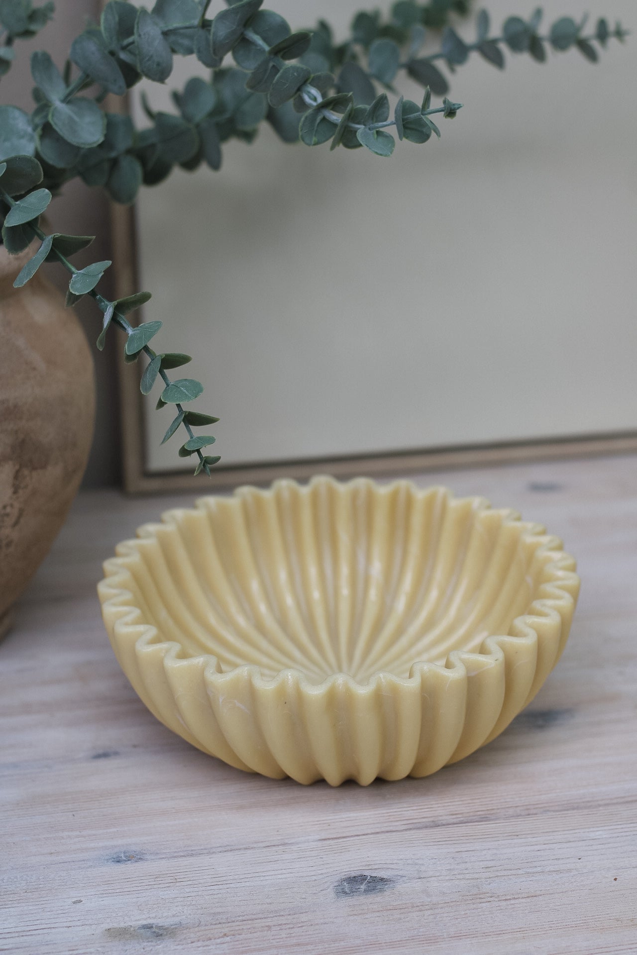 Latte Ruffle Bowl