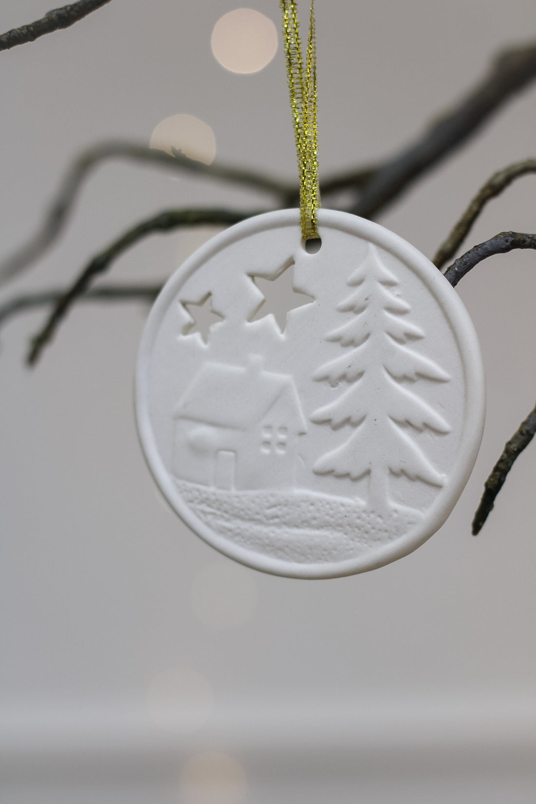 White Ceramic Christmas Lodge Tree Hanger