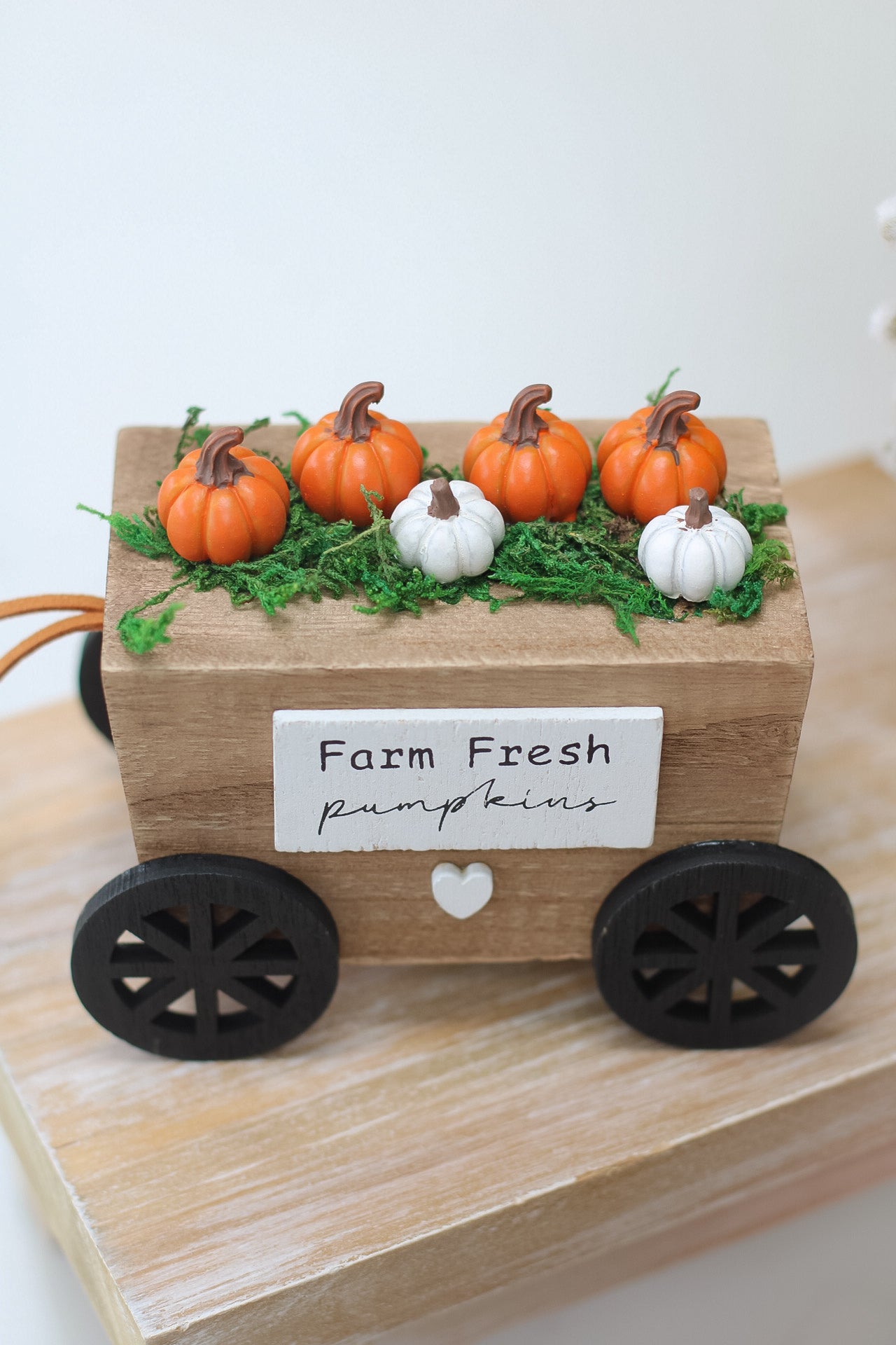 Autumn Pumpkin Wagon Decoration