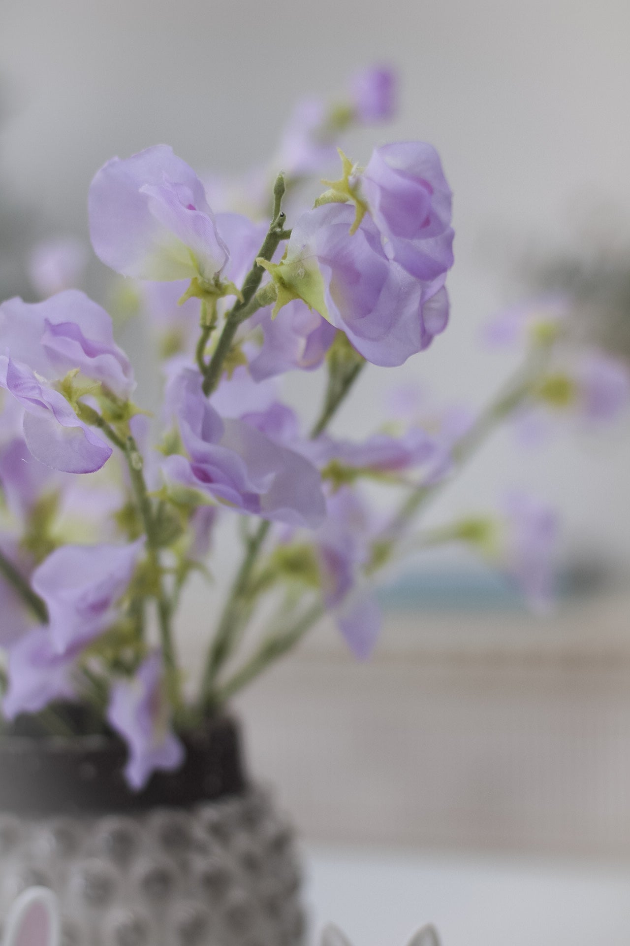 Faux Lilac Sweet Pea Stem