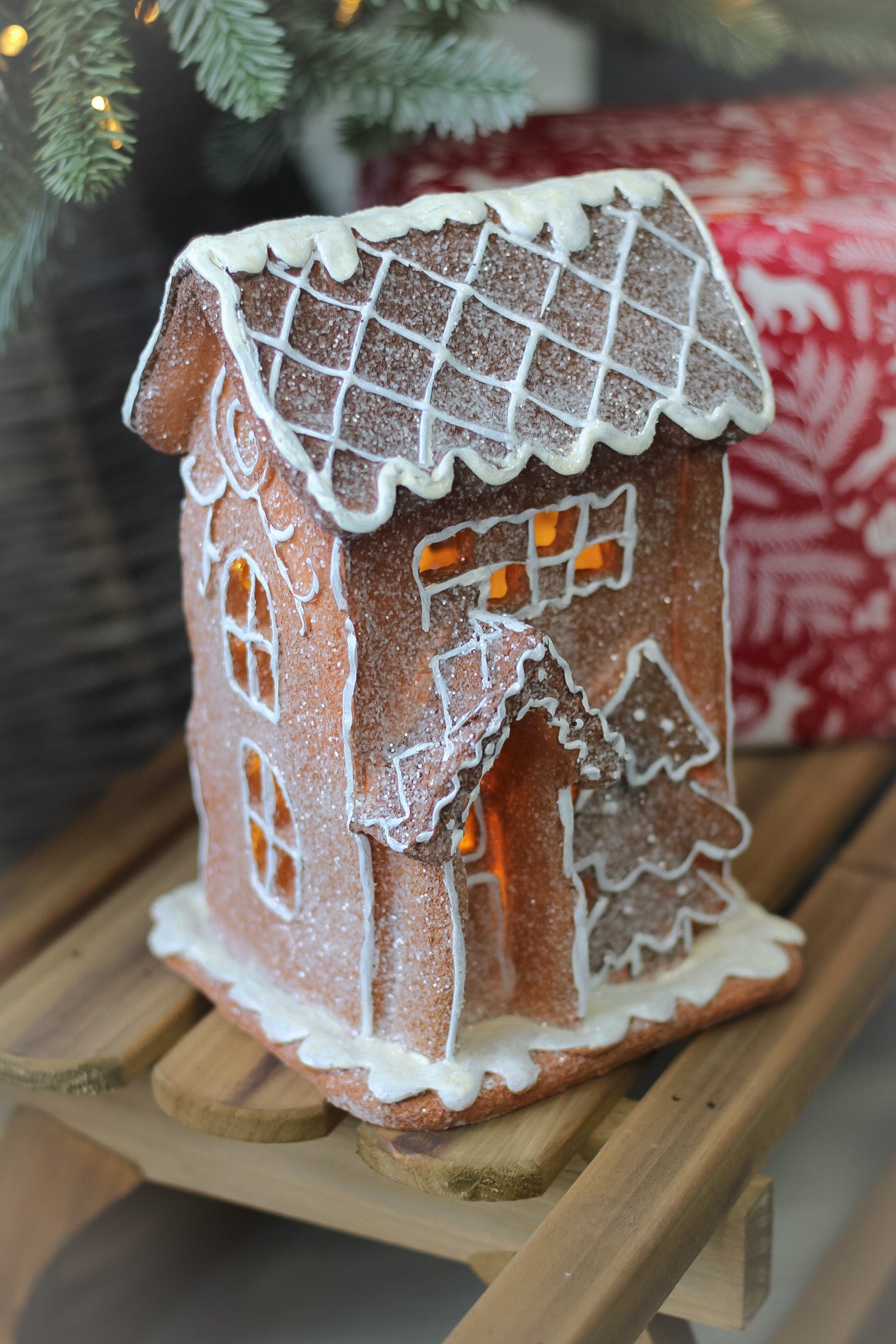 LED Cinnamon Gingerbread Chalet for beautiful home decor