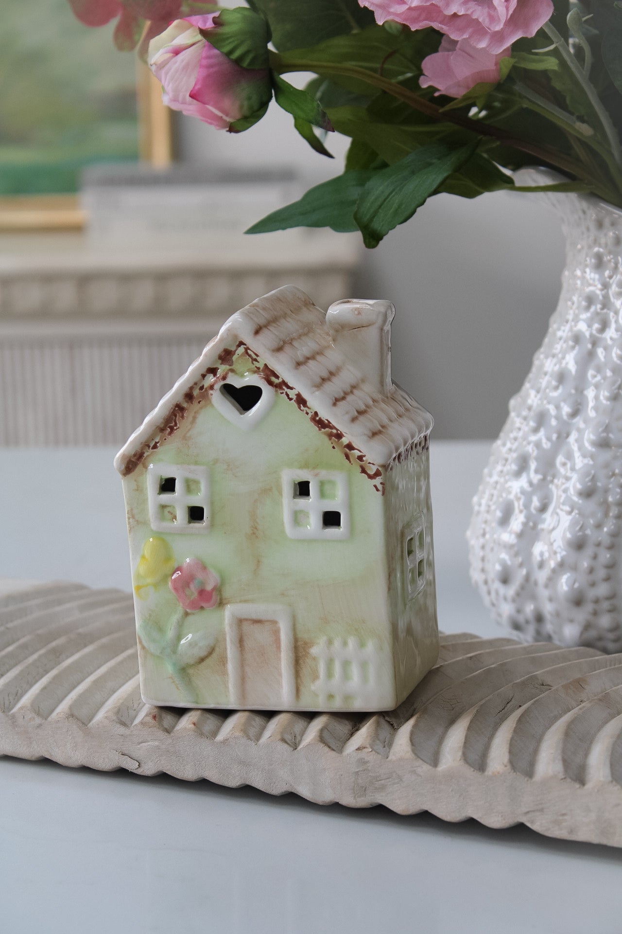 Large Ceramic Daisy House