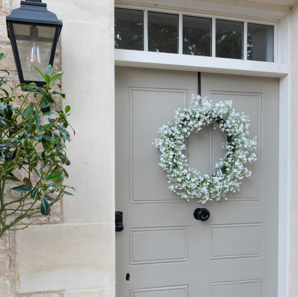 Luxury White Gypsophila Wreath