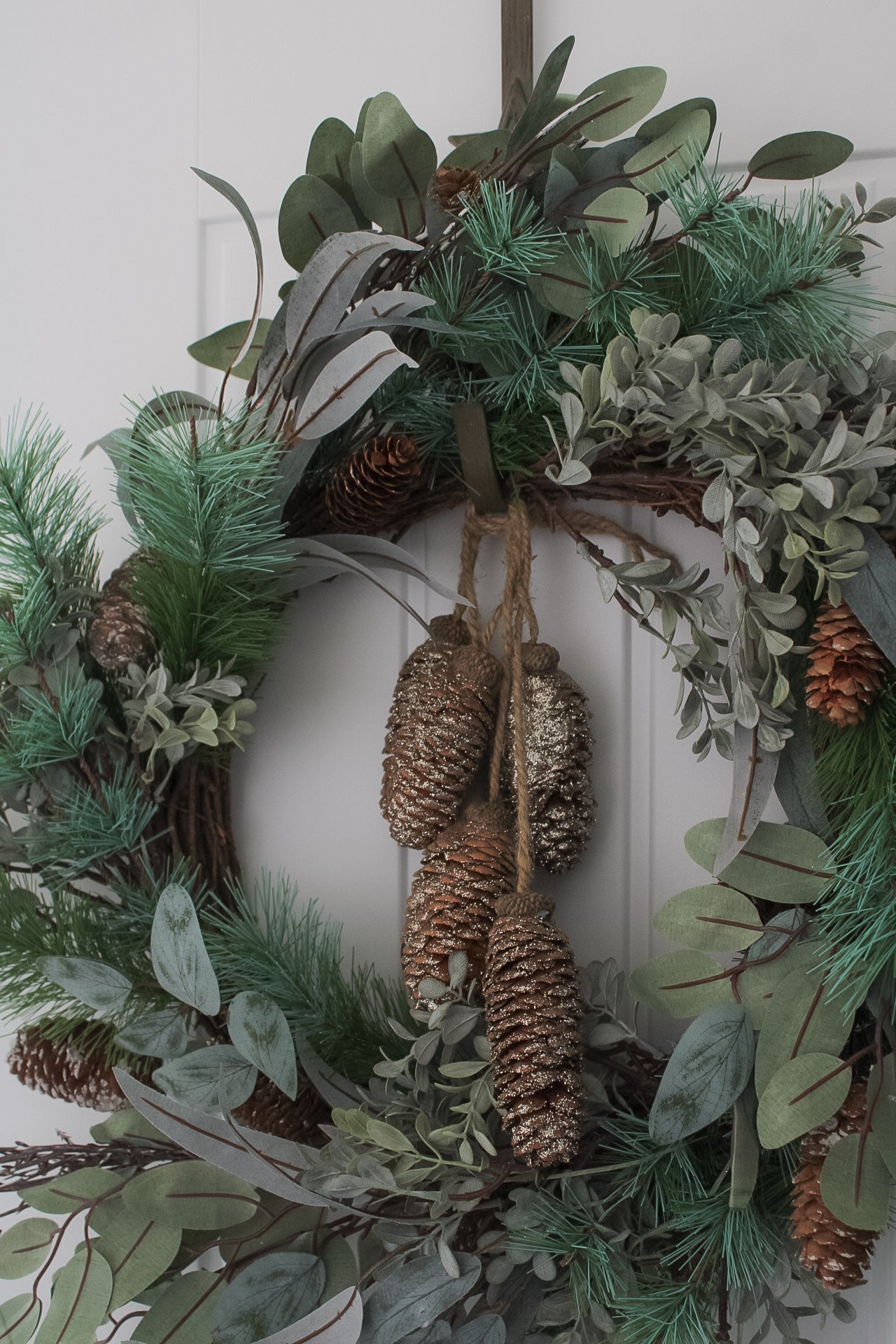 Rustic Gold Hanging Fir Cones