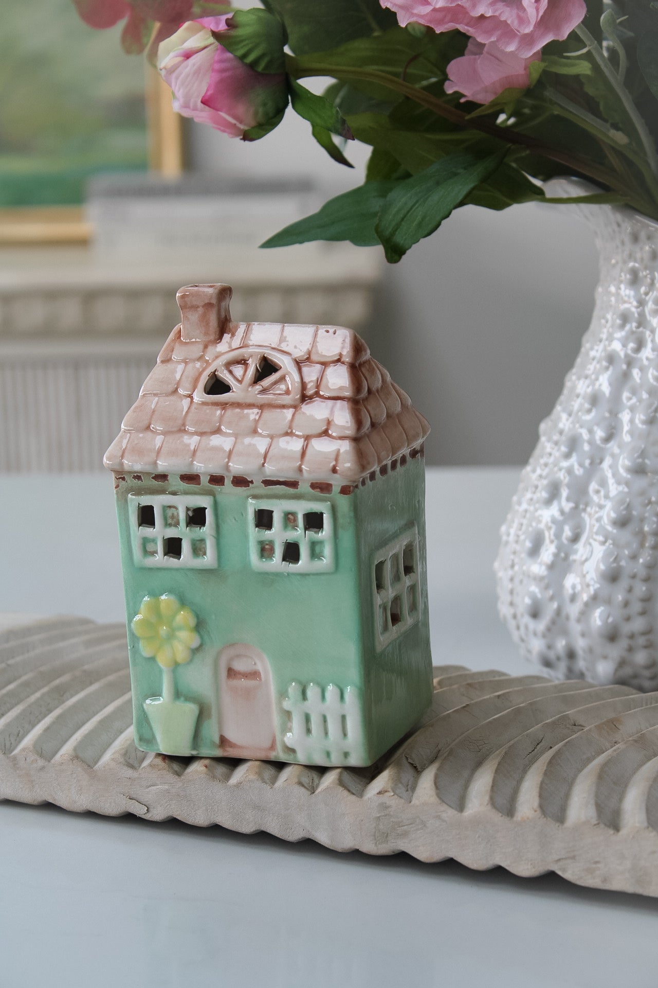 Small Ceramic Daisy House