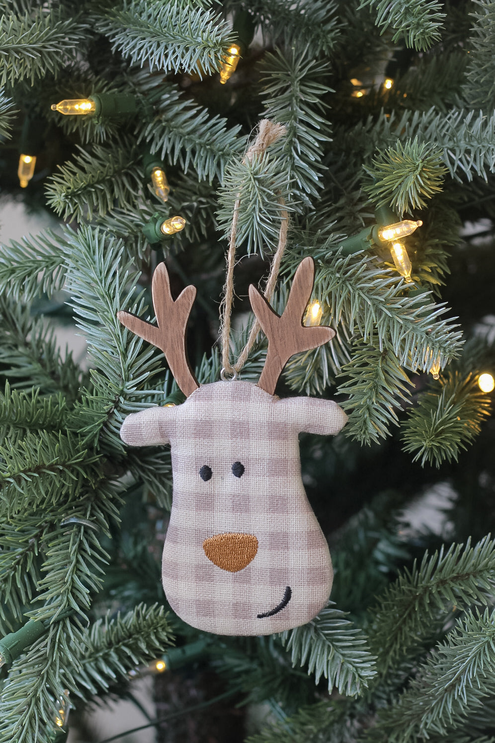 small gingham reindeer face tree hanger