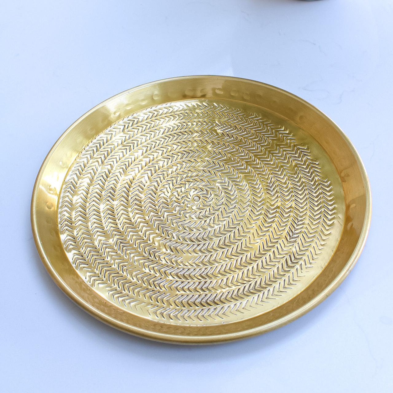 Round metal clearance tray