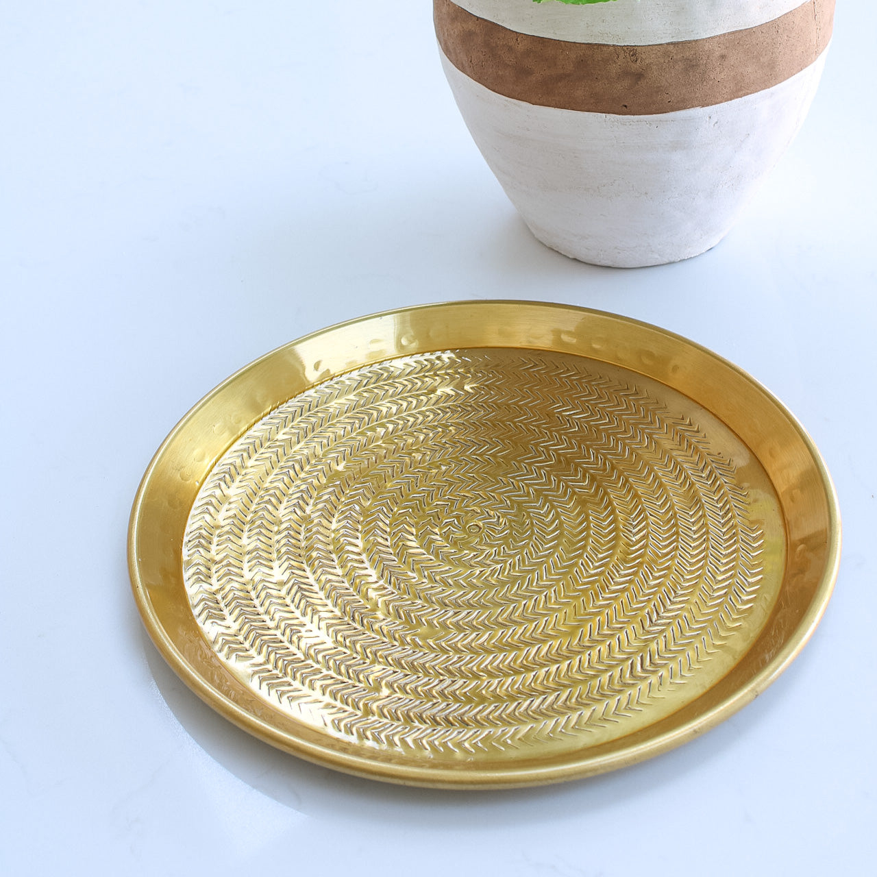 Round gold serving tray new arrivals